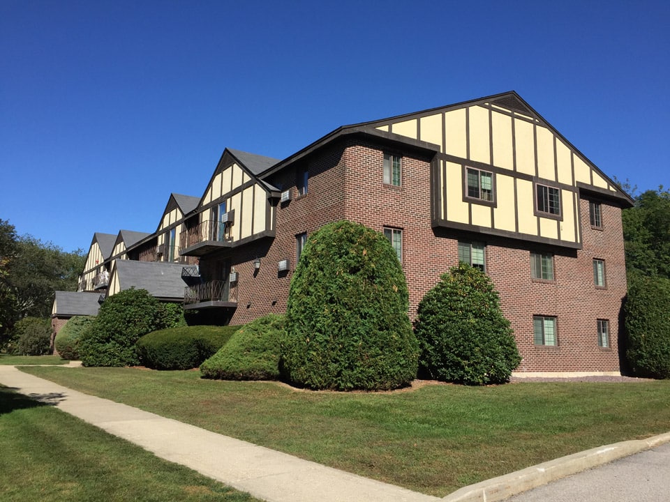 Royal Crest Aeroseal Windows and Storefront